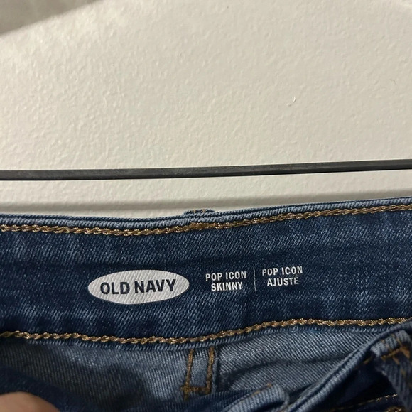 Old Navy Ripped  Pop Icon Skinny Jeans - Picture 3 of 4